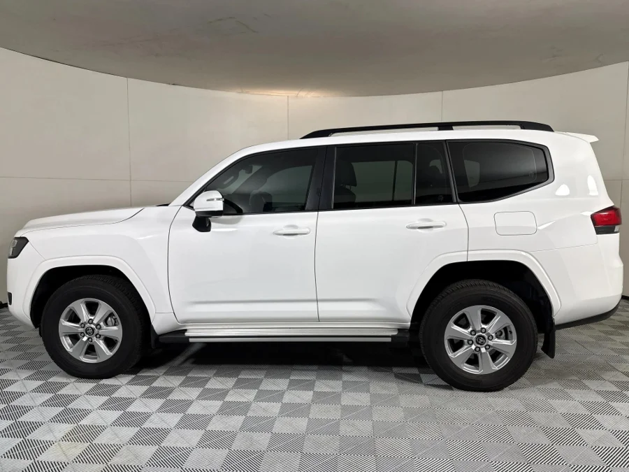 Used 2025 Toyota Land Cruiser 300 3.3D GX-R - WeBuyCars Midstream