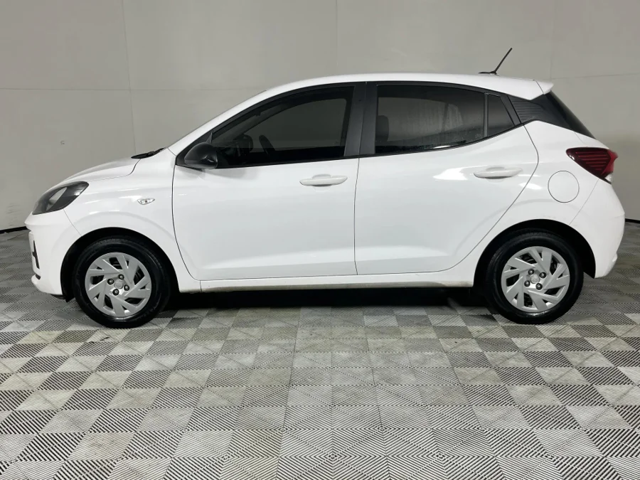 Used 2023 Hyundai Grand i10 1.2 Premium hatch - WeBuyCars Riverhorse Used 2023 Hyundai Grand i10 1.2 Premium hatch - WeBuyCars Riverhorse