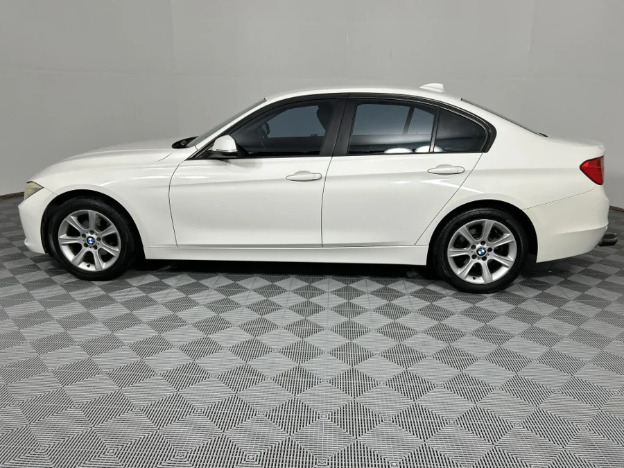 Used 2015 BMW 3 Series 320i sports-auto - WeBuyCars George
