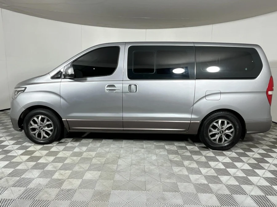 Used 2018 Hyundai H-1 2.5VGTi bus Elite 9-seater - WeBuyCars Riverhorse
