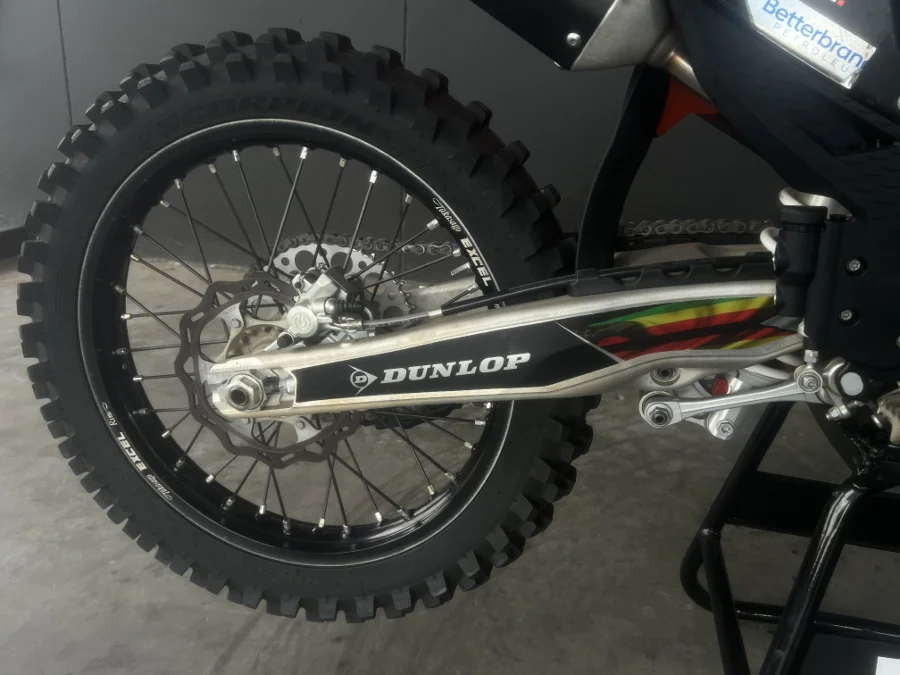 Preloaded Image 8