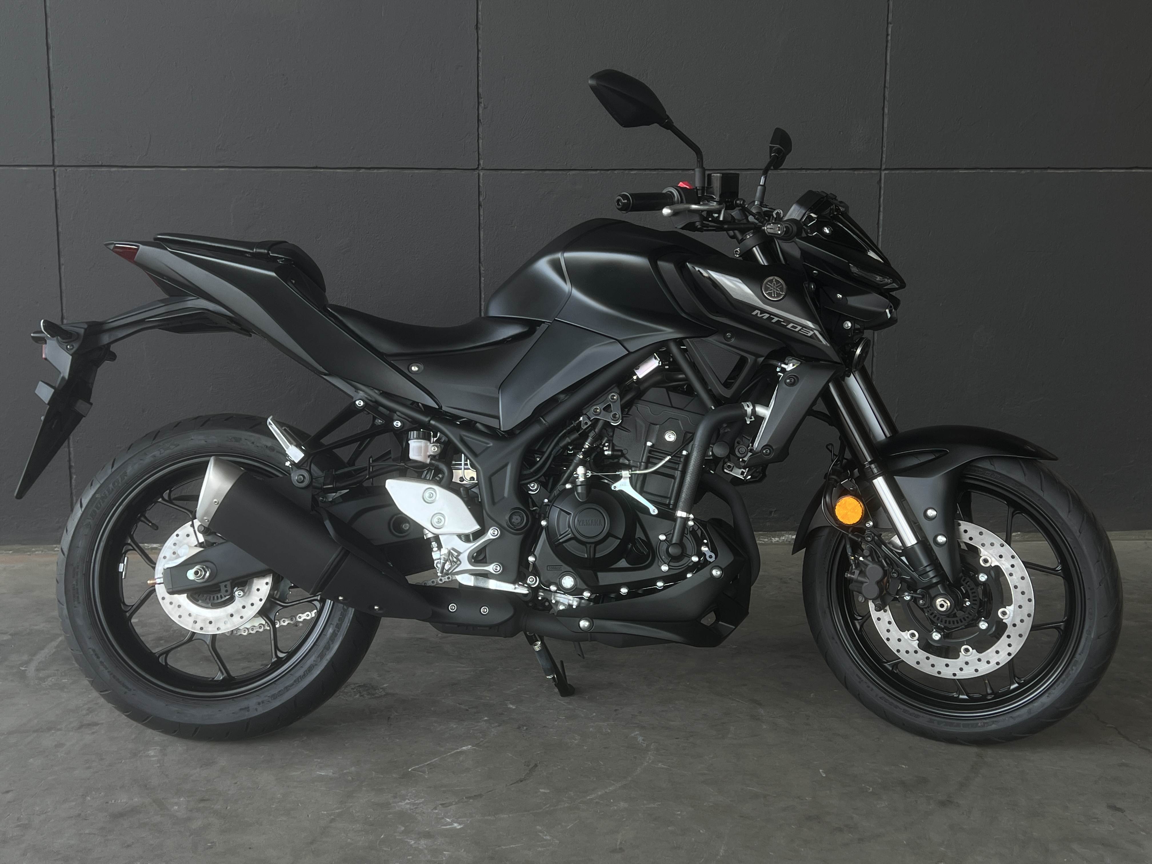 YAMAHA MT-03