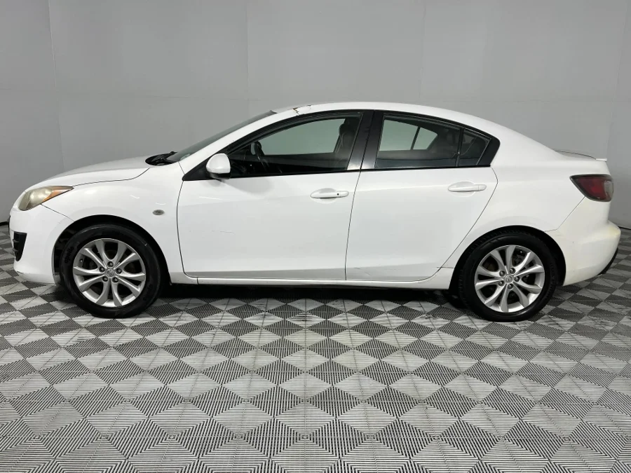 Used 2011 Mazda Mazda3 sedan 1.6 Dynamic - WeBuyCars Lansdowne