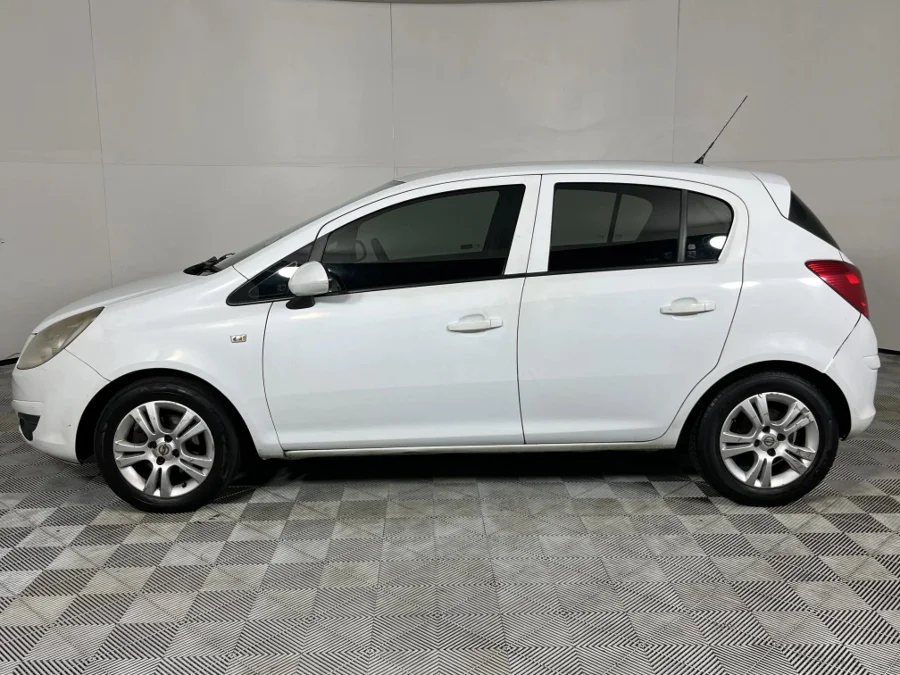 Used 2009 Opel Corsa 1.4 Enjoy - WeBuyCars Riverhorse Used 2009 Opel Corsa 1.4 Enjoy - WeBuyCars Riverhorse