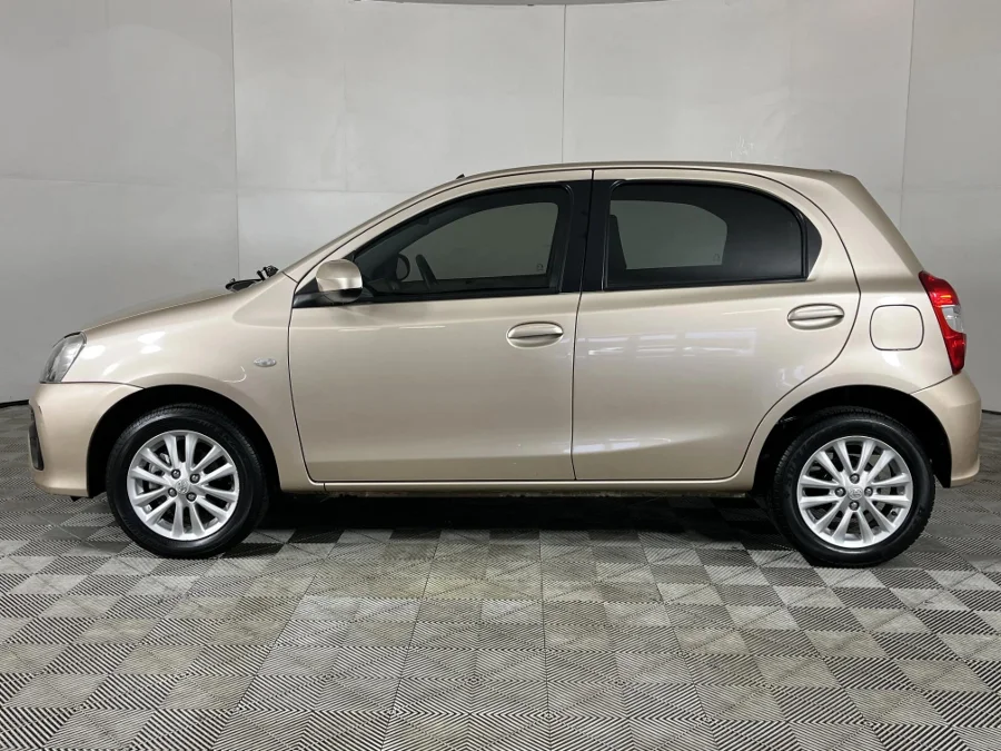 Used 2017 Toyota Etios hatch 1.5 Sprint - WeBuyCars The Dome