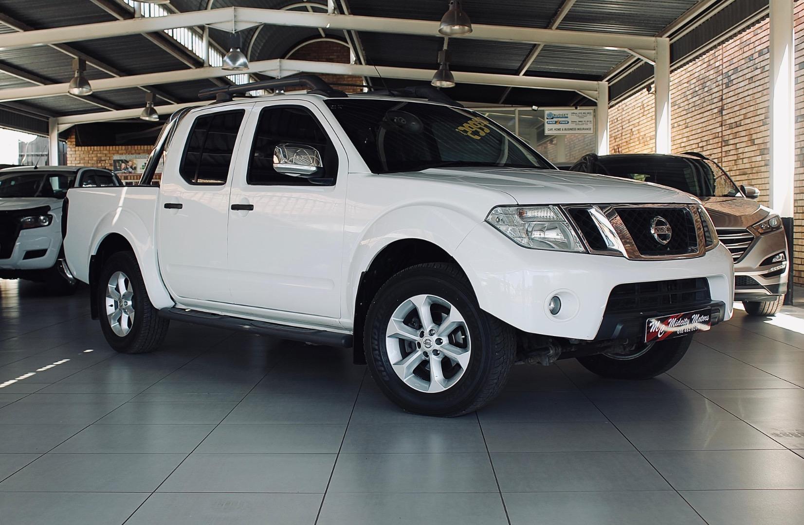 Used 2015 Nissan Navara 2.5dCi double cab 4x4 LE auto