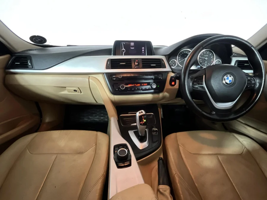 Used 2013 BMW 3 Series 320i sports-auto - WeBuyCars Durban Used 2013 BMW 3 Series 320i sports-auto - WeBuyCars Durban