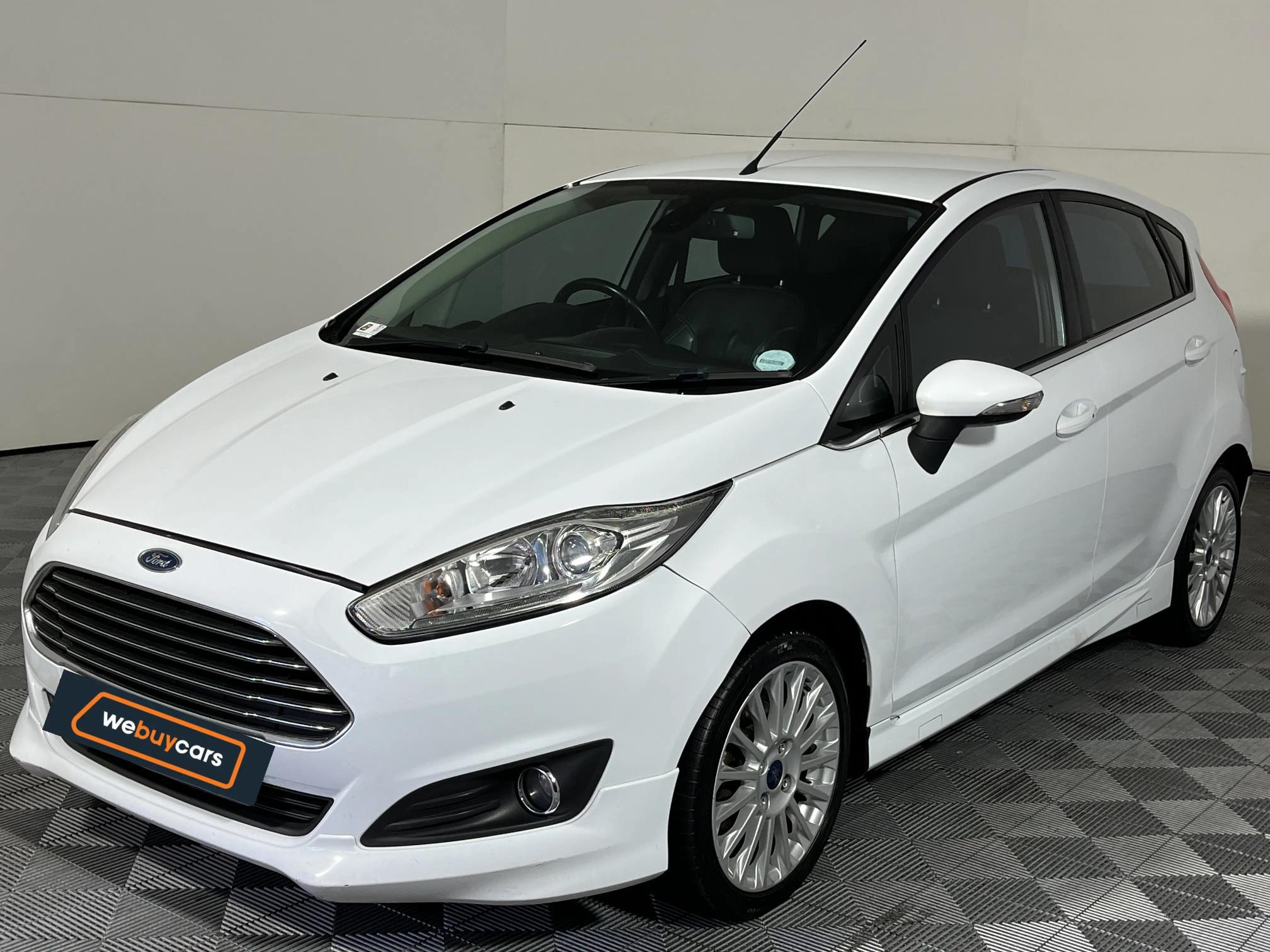 Used 2015 Ford Fiesta 5-door 1.0T Titanium auto