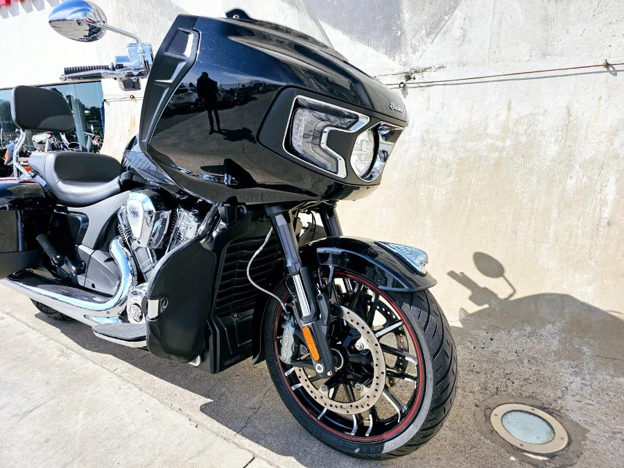 Used 2023 Indian Challenger Ltd. - Linex Sandton Bikes and Accessories Used 2023 Indian Challenger Ltd. - Linex Sandton Bikes and Accessories