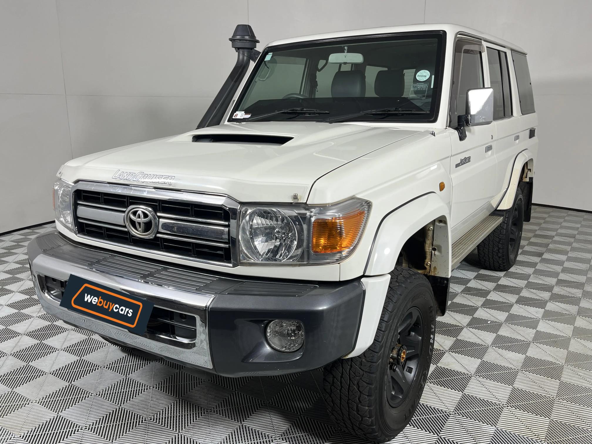 Used 2014 Toyota Land Cruiser 76 4.5D-4D V8 station wagon LX