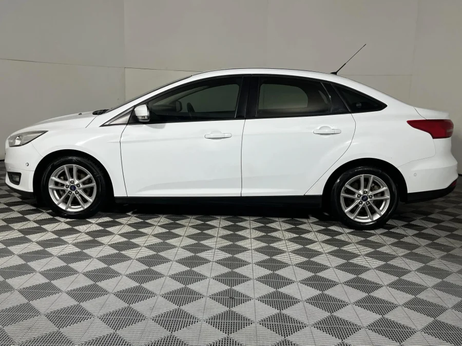 Used 2016 Ford Focus sedan 1.0T Ambiente auto - WeBuyCars Germiston