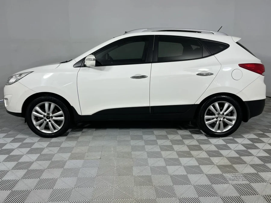 Used 2013 Hyundai ix35 2.0CRDi 4WD Elite - WeBuyCars Silverlakes Used 2013 Hyundai ix35 2.0CRDi 4WD Elite - WeBuyCars Silverlakes