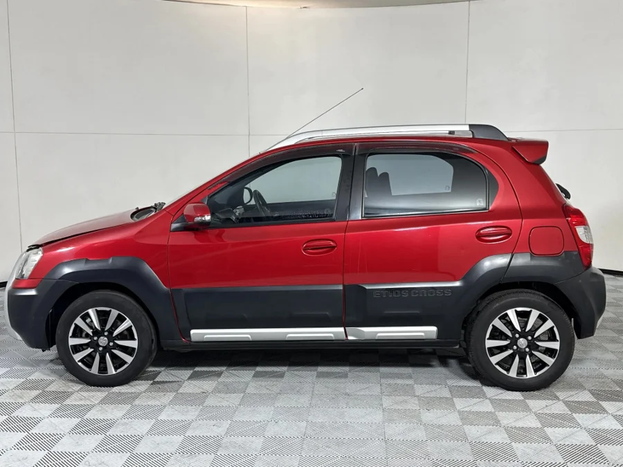 Used 2018 Toyota Etios Cross 1.5 Xs - WeBuyCars Midstream