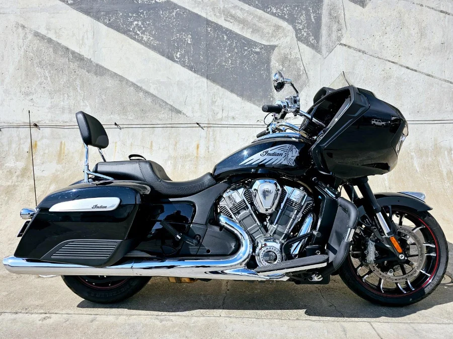 Used 2023 Indian Challenger Ltd. - Linex Sandton Bikes and Accessories Used 2023 Indian Challenger Ltd. - Linex Sandton Bikes and Accessories