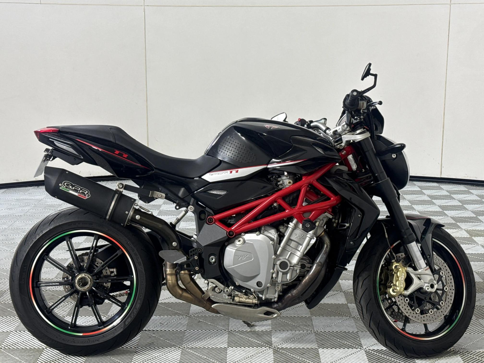 Used 2016 Mv Agusta Brutale 1090r