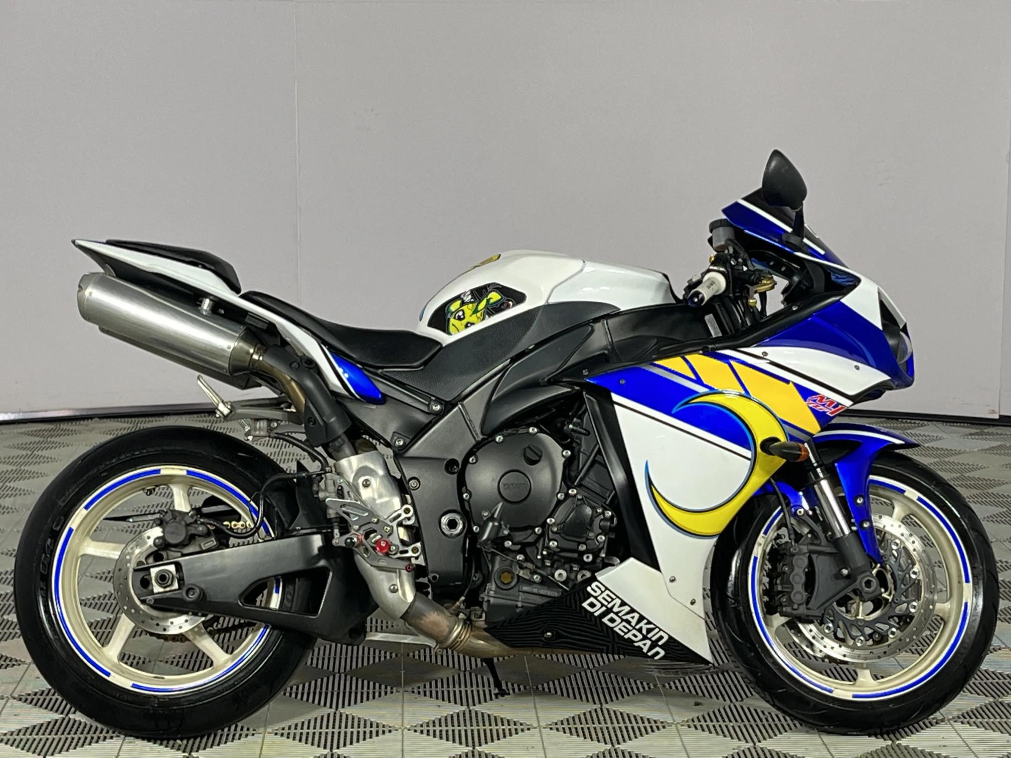 Used 2009 Yamaha YZF R1