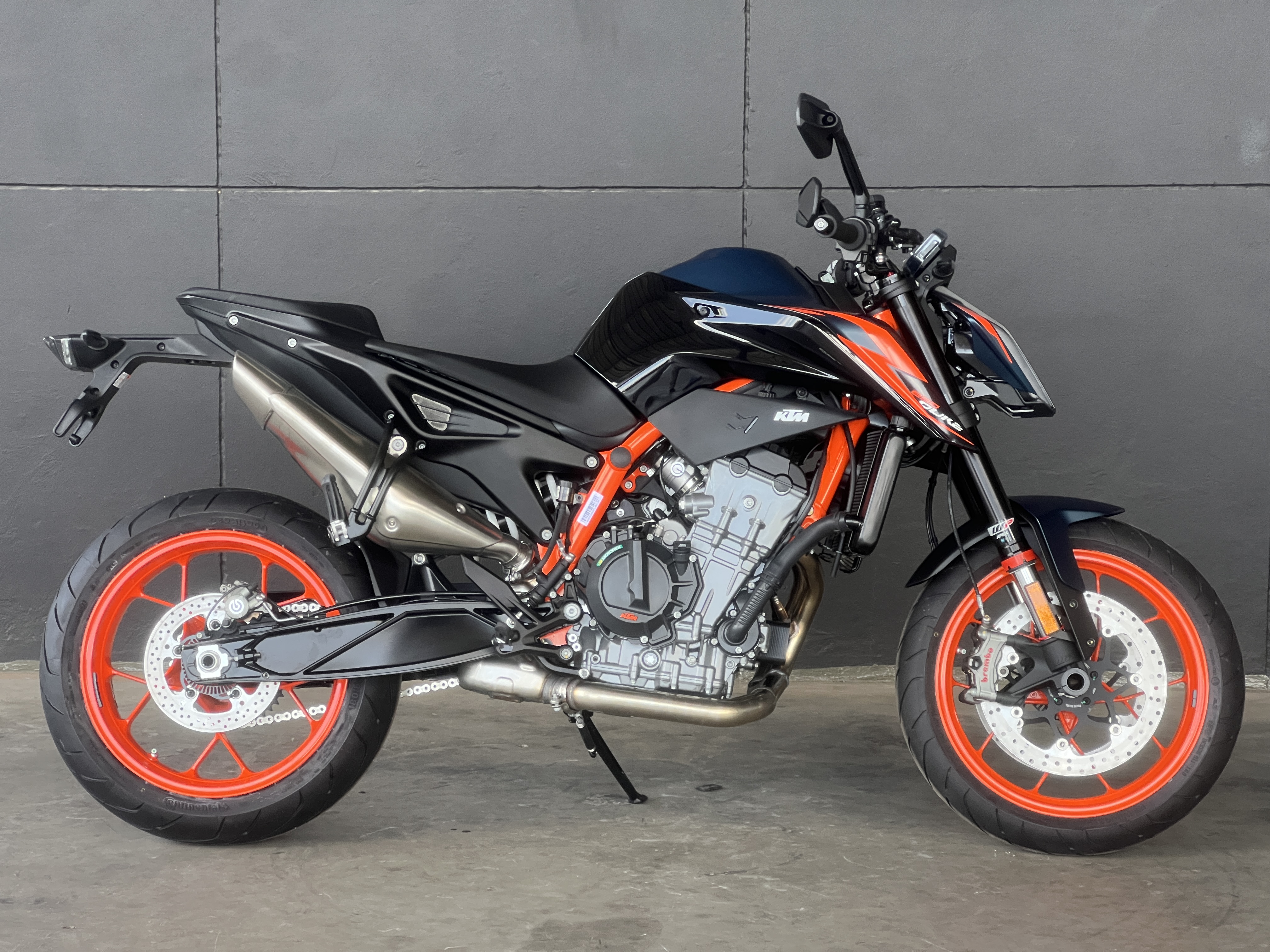 KTM 890 DUKE