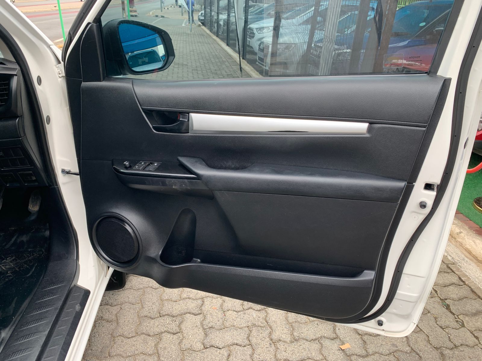 Used 2015 Toyota Hilux 2.0