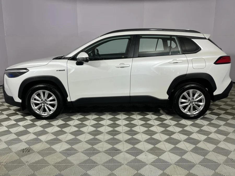Used 2024 Toyota Corolla Cross 1.8 Hybrid XS - WeBuyCars Durban