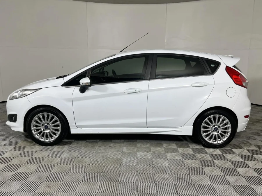 Used 2018 Ford Fiesta 5-door 1.0T Titanium - WeBuyCars Montana