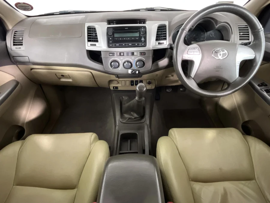 Used 2011 Toyota Fortuner 2.5D-4D - WeBuyCars Silverlakes