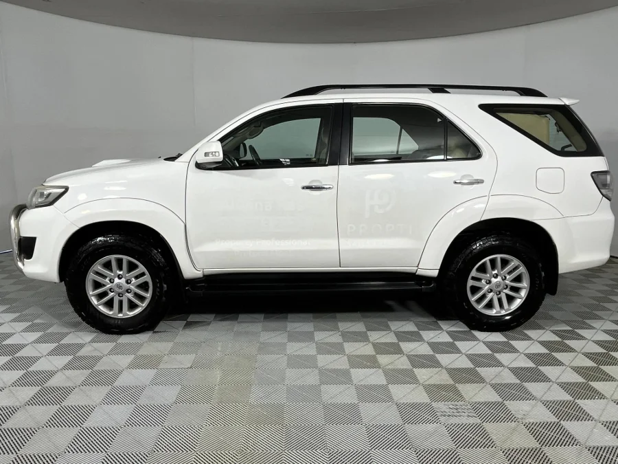 Used 2011 Toyota Fortuner 2.5D-4D - WeBuyCars Silverlakes