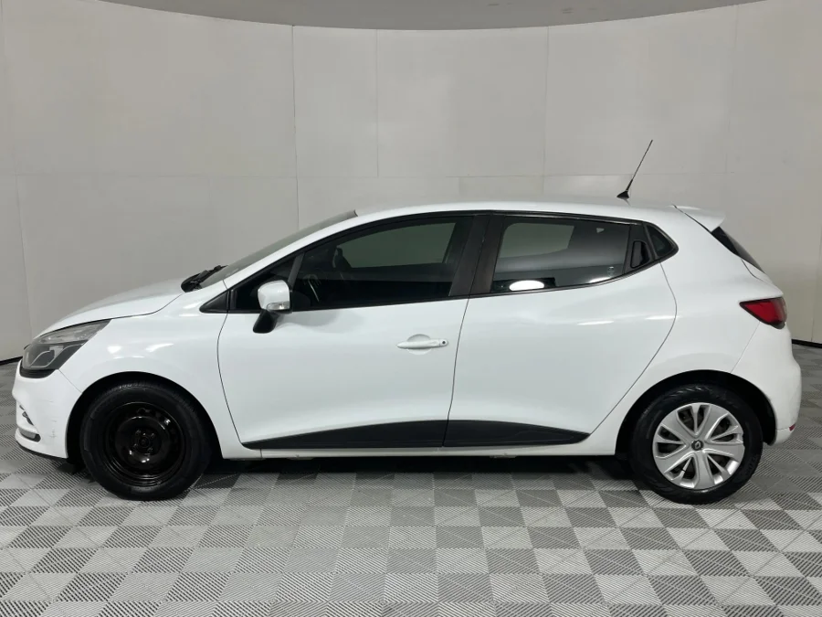 Used 2018 Renault Clio 66kW turbo Expression - WeBuyCars Gqeberha Used 2018 Renault Clio 66kW turbo Expression - WeBuyCars Gqeberha