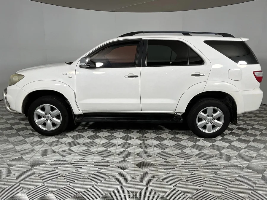 Used 2010 Toyota Fortuner V6 4.0 - WeBuyCars Lansdowne