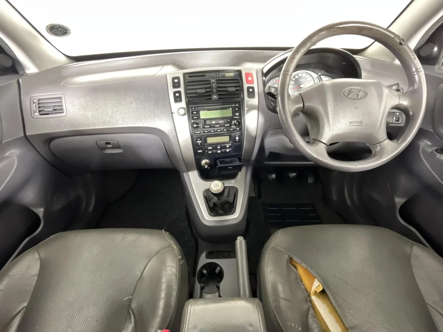 Used 2005 Hyundai Tucson 2.0 GLS - WeBuycars East London Used 2005 Hyundai Tucson 2.0 GLS - WeBuycars East London