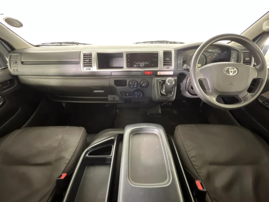 Used 2018 Toyota Quantum 2.5D-4D GL 10-seater bus - WeBuyCars The Dome