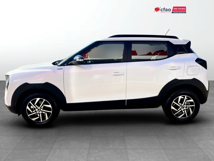 Used 2025 Mahindra XUV 3XO 1.2T AX5 auto - CFAO Mobility Toyota Carnival