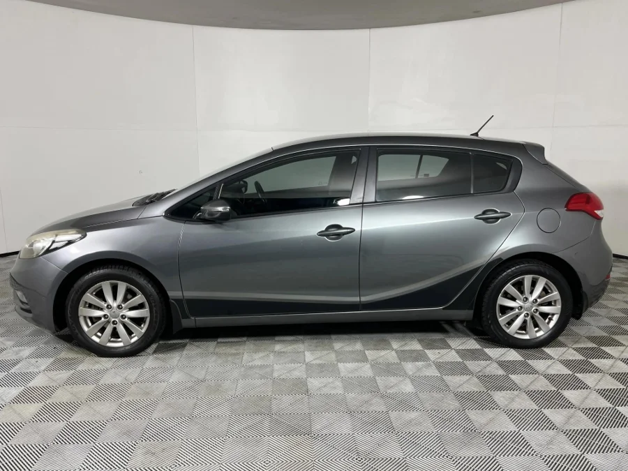 Used 2014 Kia Cerato hatch 1.6 EX - WeBuyCars Montana