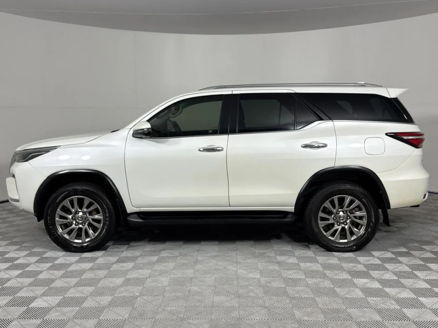 Used 2021 Toyota Fortuner 2.8GD-6 4x4 VX - WeBuyCars Vereeniging