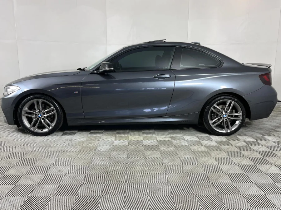 Used 2017 BMW 2 Series 220i coupe M Sport - WeBuyCars The Dome