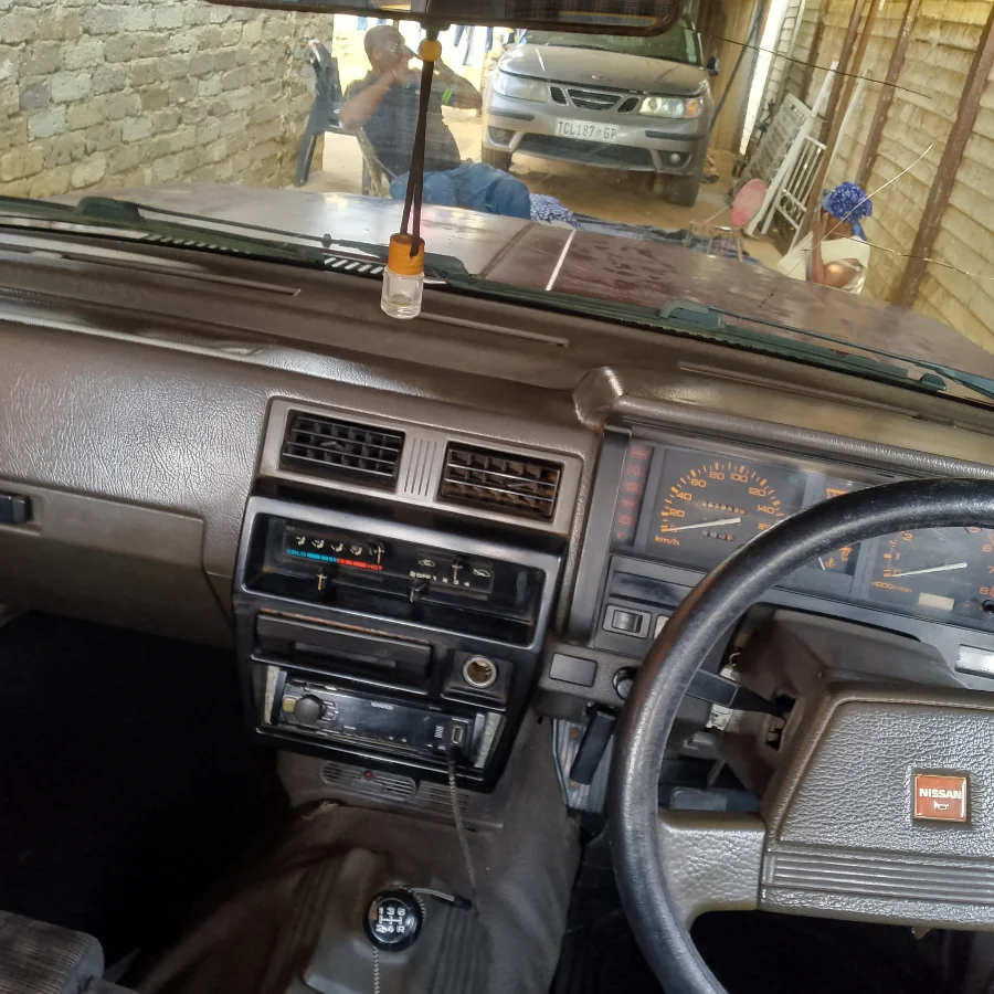 Used 1998 Nissan Hardbody 2.4 16V double cab Hi-Rider SE - Private Seller