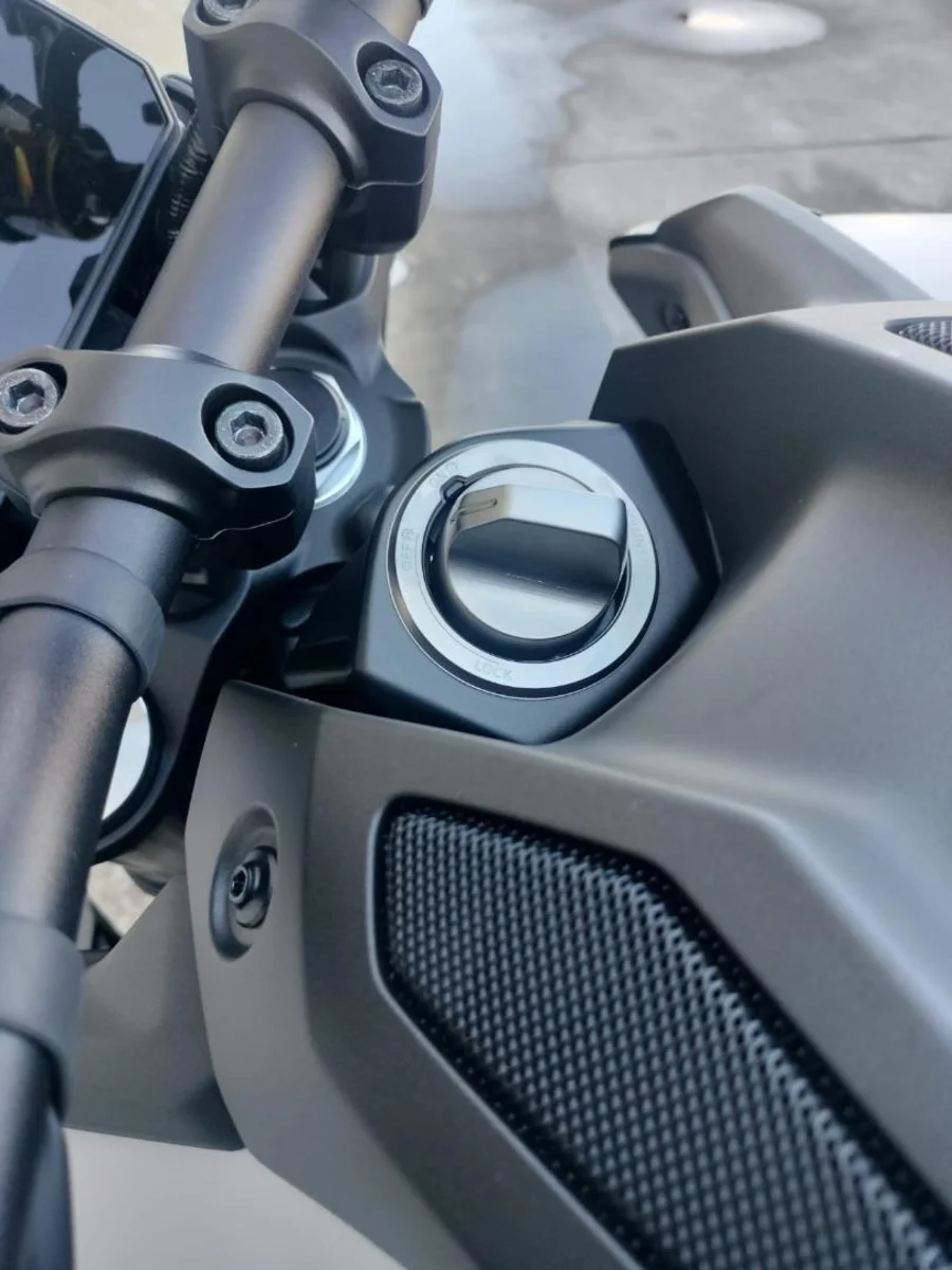 New 2026 Yamaha MT 09 Y-AMT - Linex Sandton Bikes and Accessories New 2026 Yamaha MT 09 Y-AMT - Linex Sandton Bikes and Accessories