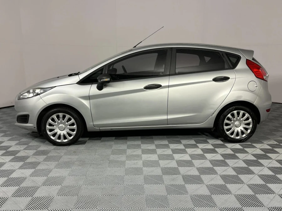 Used 2015 Ford Fiesta 5-door 1.0T Ambiente auto - WeBuyCars Brackenfell Cape Town