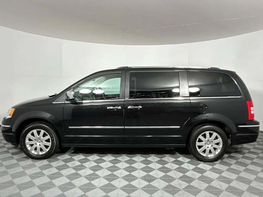 Used 2011 Chrysler Grand Voyager 3.8 Limited - WeBuyCars Richmond Used 2011 Chrysler Grand Voyager 3.8 Limited - WeBuyCars Richmond