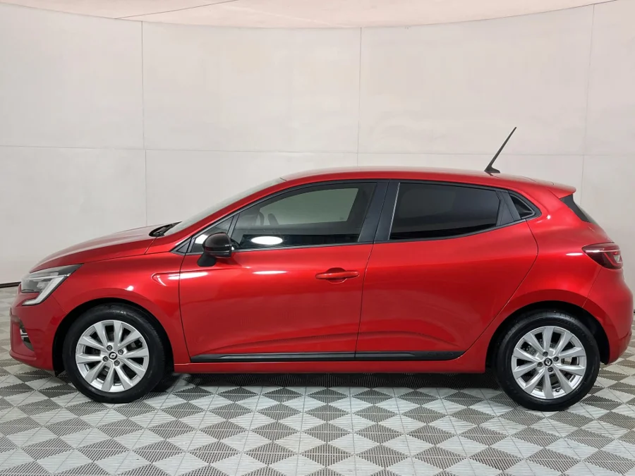 Used 2023 Renault Clio 1.0 Turbo Life - WeBuyCars JHB South