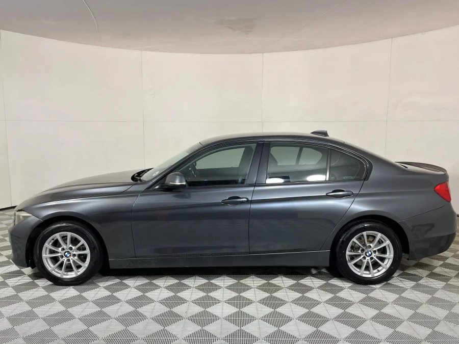 Used 2014 BMW 3 Series 320i sports-auto - WeBuyCars JHB South