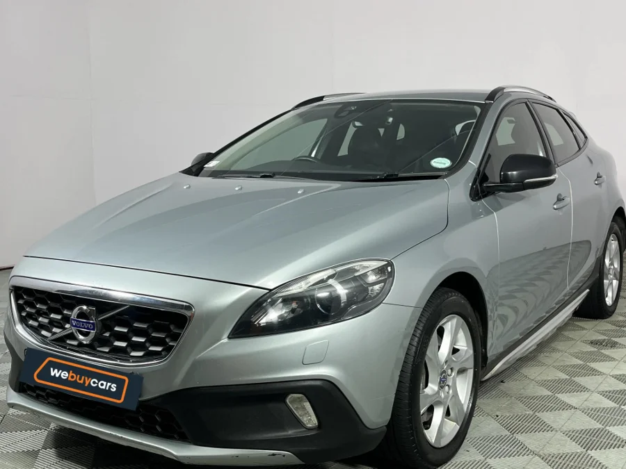 Used 2016 Volvo V40 Cross Country T4 Inscription - WeBuyCars The Dome Used 2016 Volvo V40 Cross Country T4 Inscription - WeBuyCars The Dome