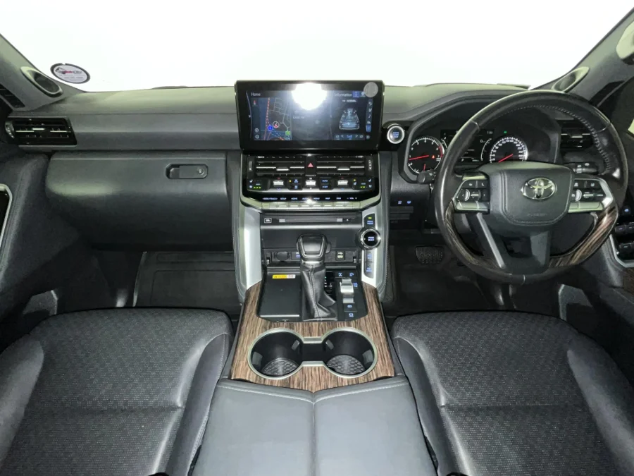 Used 2021 Toyota Land Cruiser 300 3.5T ZX - WeBuyCars Germiston