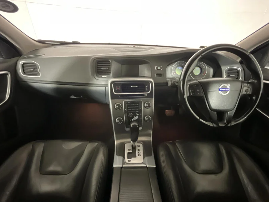 Used 2011 Volvo V60 T4 Powershift - WeBuyCars Germiston Used 2011 Volvo V60 T4 Powershift - WeBuyCars Germiston