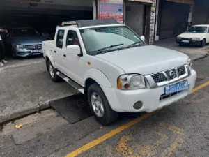 Used 2010 Nissan NP300 Hardbody 2.4 double cab 4x4