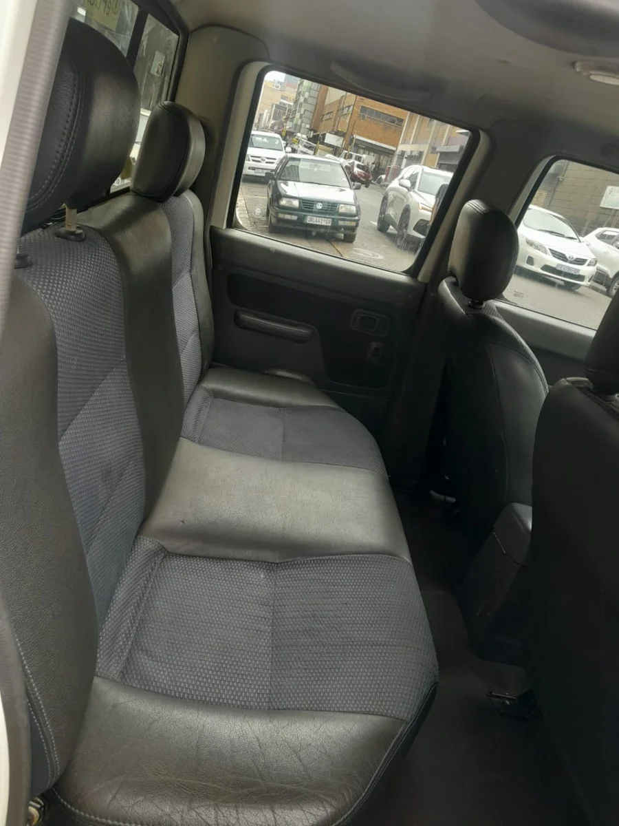 Used 2010 Nissan NP300 Hardbody 2.4 double cab 4x4 - Carmart Auto Dealer