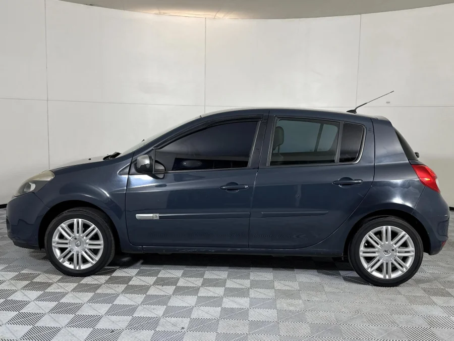 Used 2013 Renault Clio 1.6 Yahoo! Plus - WeBuyCars Midstream