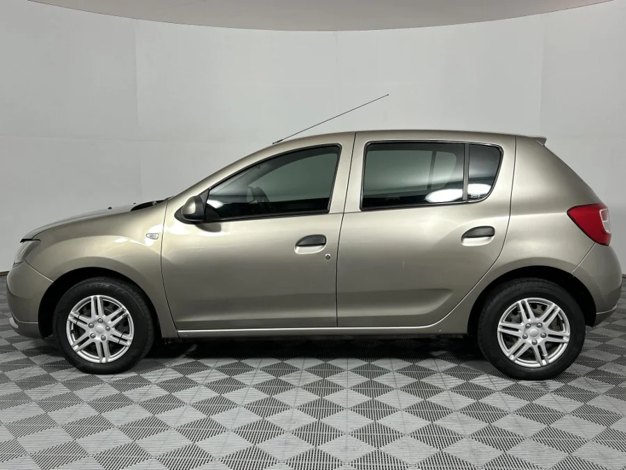 Used 2015 Renault Sandero 66kW turbo Dynamique - WeBuyCars Lansdowne Used 2015 Renault Sandero 66kW turbo Dynamique - WeBuyCars Lansdowne