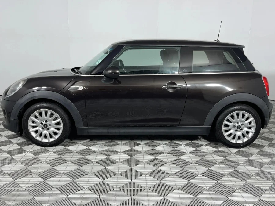 Used 2014 MINI Hatch Cooper Hatch 3-door Seven 7 - WeBuyCars Montana