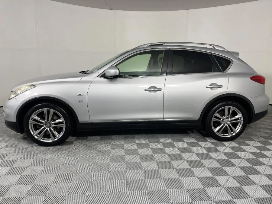 Used 2014 Infiniti QX70 3.7 GT - WeBuyCars The Dome