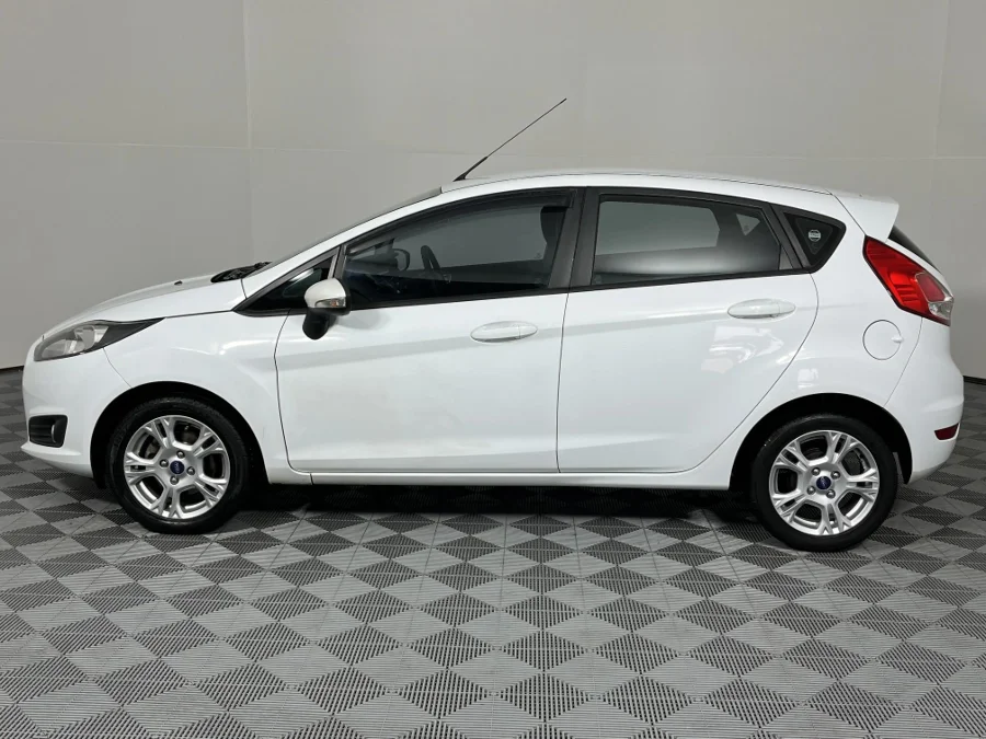 Used 2017 Ford Fiesta 5-door 1.0T Trend - WeBuyCars Montana